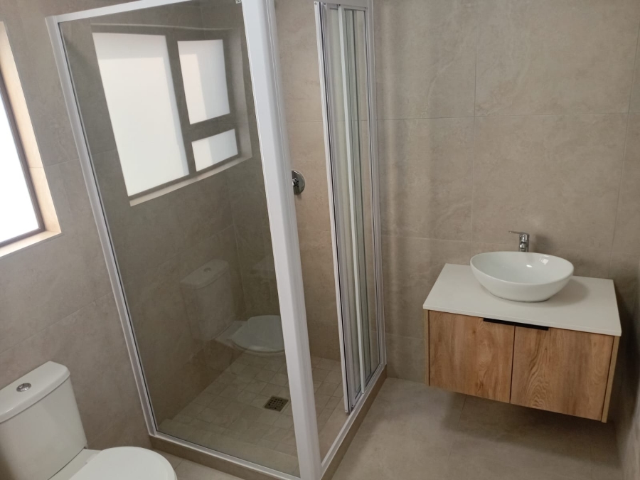 To Let 2 Bedroom Property for Rent in Cambridge West Eastern Cape